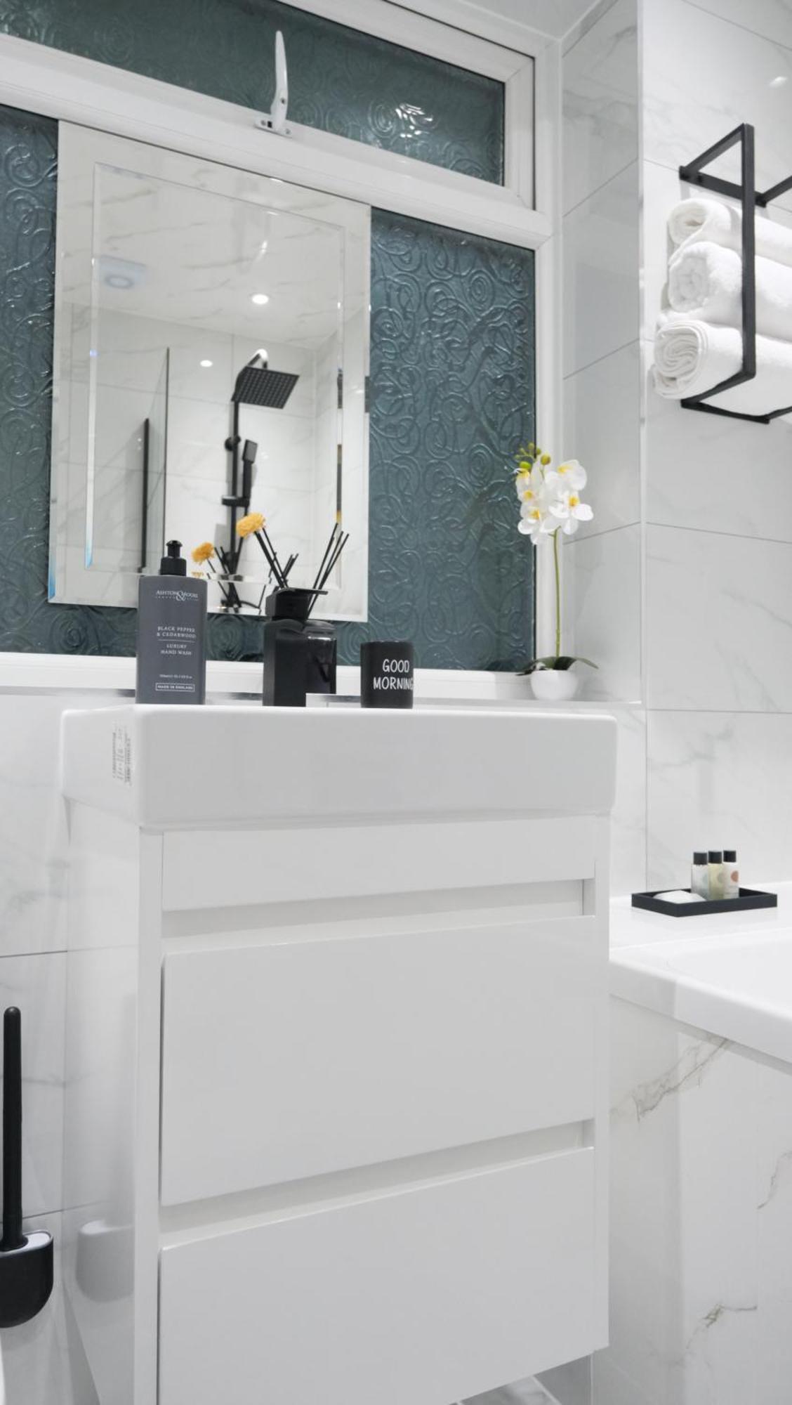 Etihcity - 3 Bedroom Semi - Free Parking Near Etihad Stadium, Tourist Attractions, Centre, Transport And Motorway Links Next To Mcdonald's - Sky N Netflix Casa de Férias *