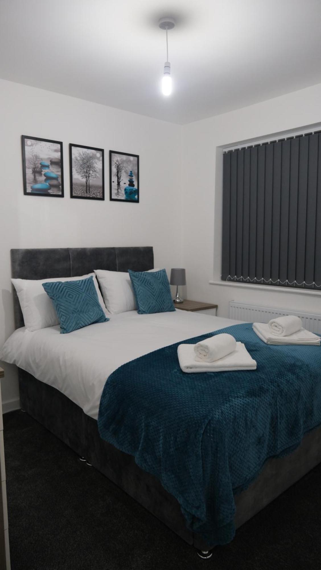 Etihcity - 3 Bedroom Semi - Free Parking Near Etihad Stadium, Tourist Attractions, Centre, Transport And Motorway Links Next To Mcdonald's - Sky N Netflix Сasa de vacaciones