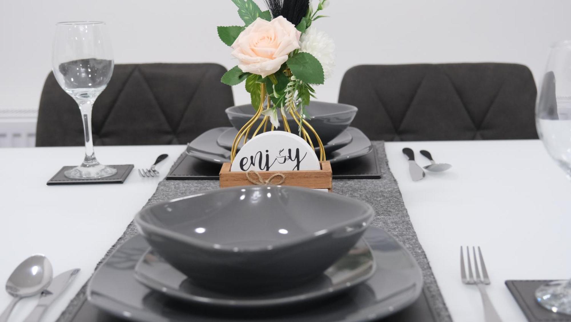 Сasa de vacaciones Etihcity - 3 Bedroom Semi - Free Parking Near Etihad Stadium, Tourist Attractions, Centre, Transport And Motorway Links Next To Mcdonald's - Sky N Netflix Mánchester